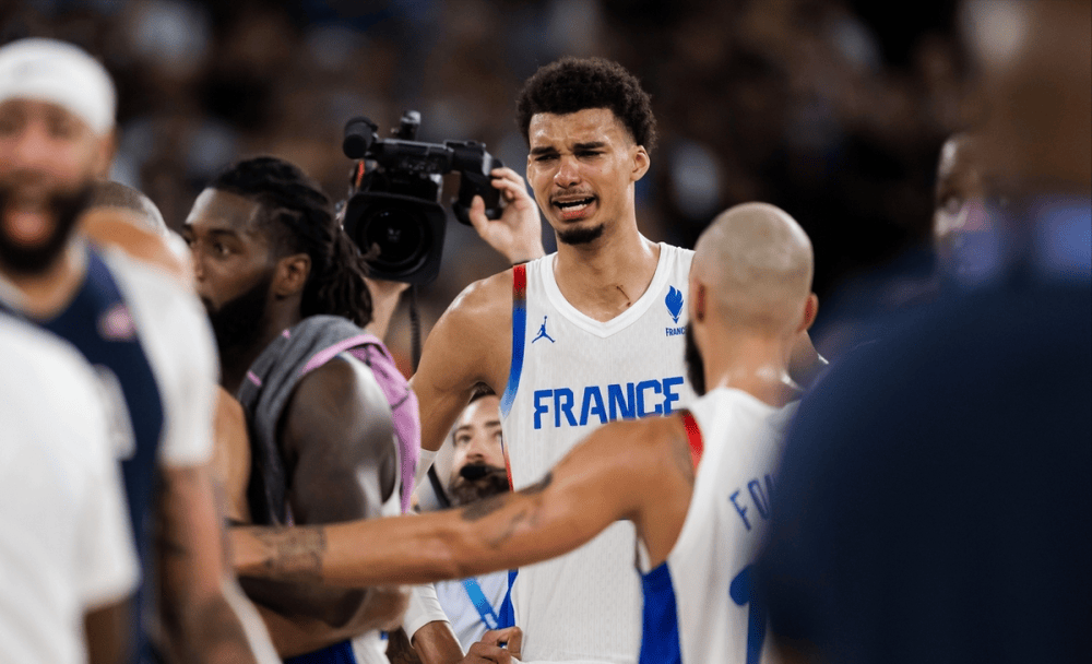 爱游戏官网-库里焦点对战，Uzi与30激战掘金分钟，比赛规则变更胜负难料！引发球迷热议的简单介绍-爱游戏官网